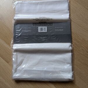 Gluckstein Home Bedford Table Runner